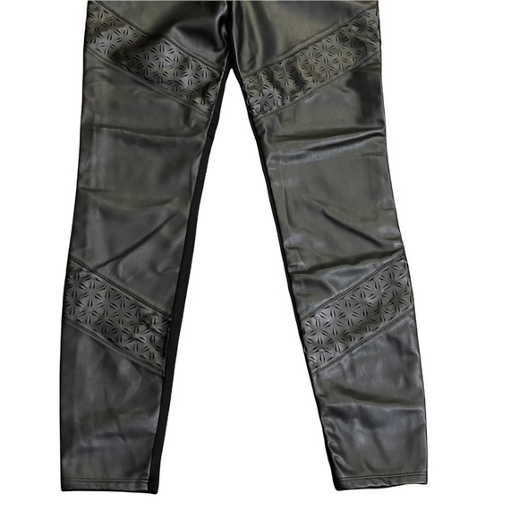 Bailey 44 Black Vegan Faux Leather Laser Cut Pants Size M Illusion Legging - Picture 5 of 9